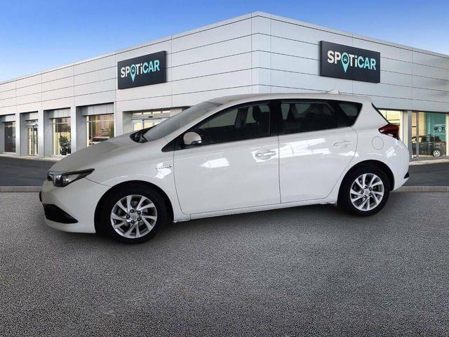 Toyota Auris 1.8 Hybrid Active 100 kW (136 CV)