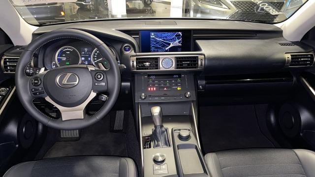 LEXUS 300h Executive Tecno + Navibox 182€/mes