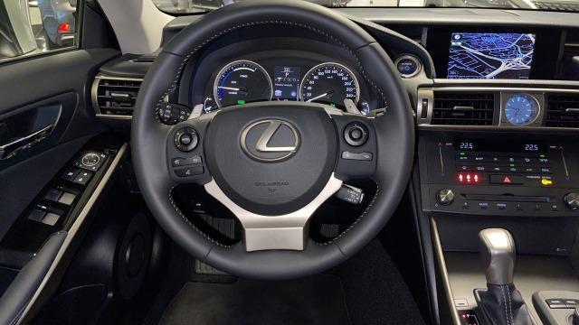 LEXUS 300h Executive Tecno + Navibox 182€/mes