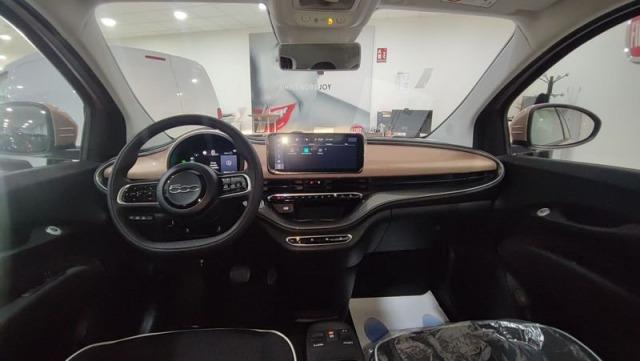 Fiat 500e 320km 118cv Auto.