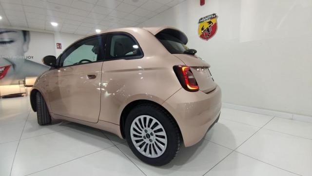 Fiat 500e 320km 118cv Auto.