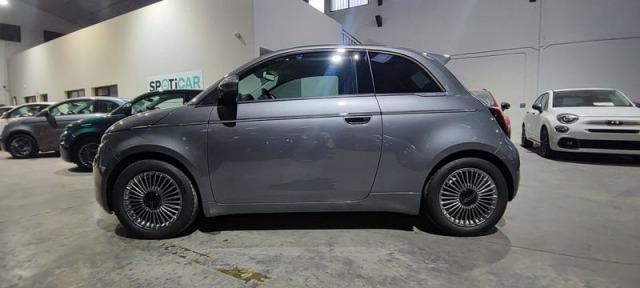 Fiat 500e 320km 118cv Auto.