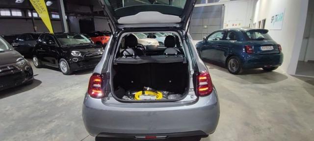 Fiat 500e 320km 118cv Auto.