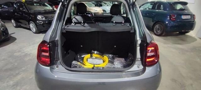 Fiat 500e 320km 118cv Auto.