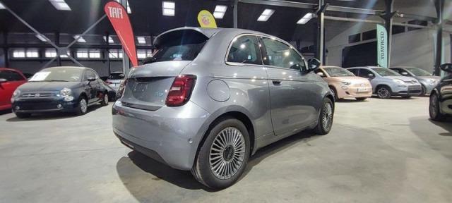 Fiat 500e 320km 118cv Auto.