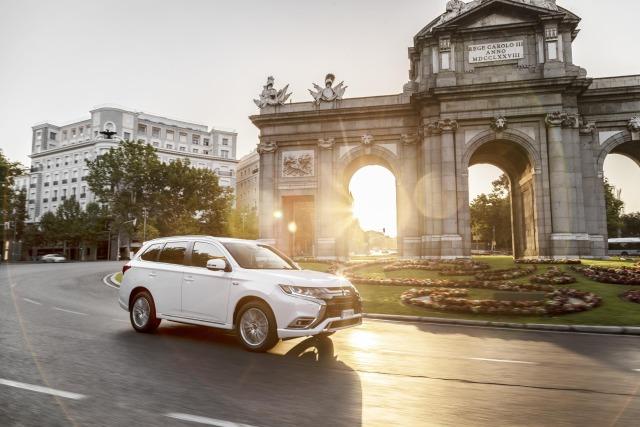 Mitsubishi Outlander PHEV 2019