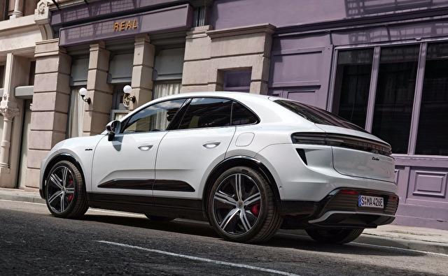 Porsche Macan Turbo Electric