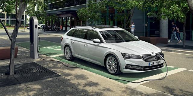 Skoda Superb Combi iV Híbrido Enchufable