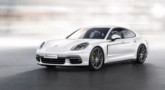 Porsche Panamera 4 E-Hybrid