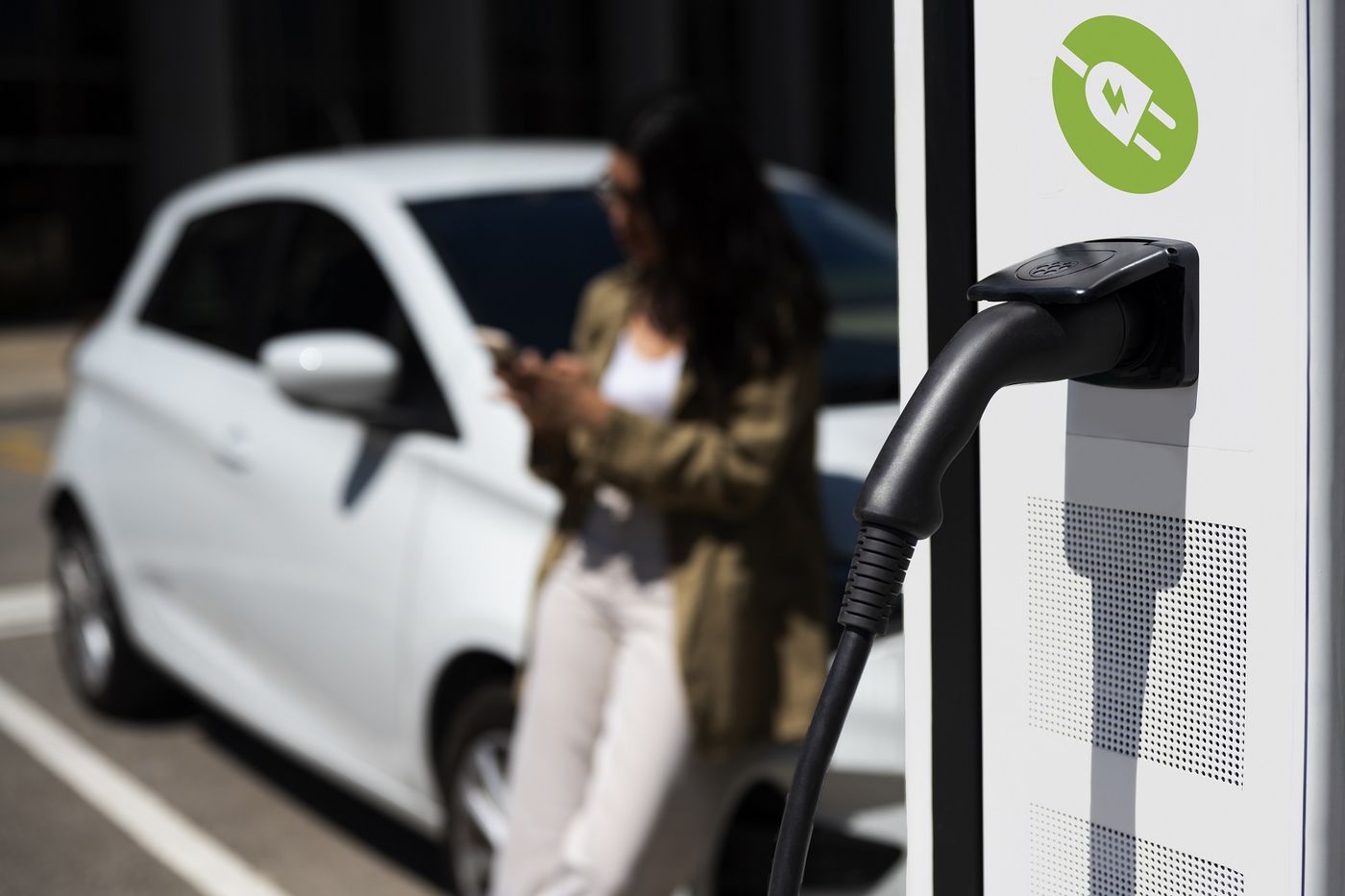 5 consejos básicos para comprarte un coche eléctrico, lo esencial si estás pensando en hacerlo