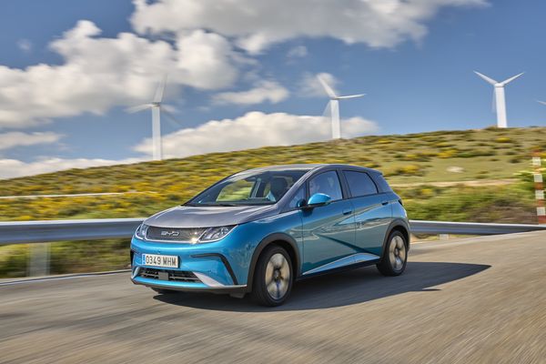 El siguiente modelo que BYD comercializará en España es Dolphin, desde 29.990 euros y con autonomía eléctrica de hasta 427 kilómetros