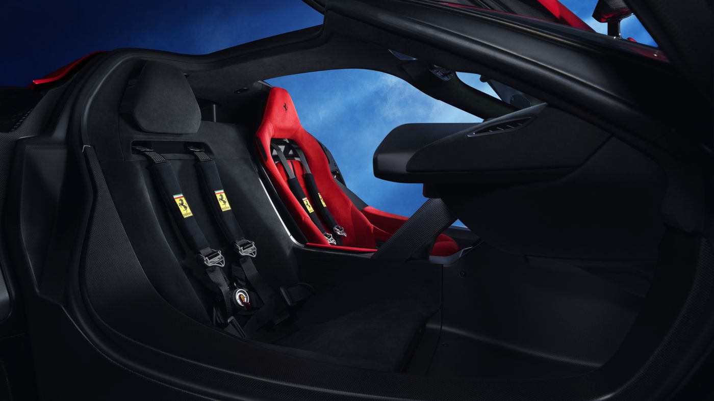 El Ferrari F80, el nuevo súper deportivo y el más potente fabricado para la calle por la marca, tiene 1.200 caballos, tres motores eléctricos y cuesta más de 3 millones