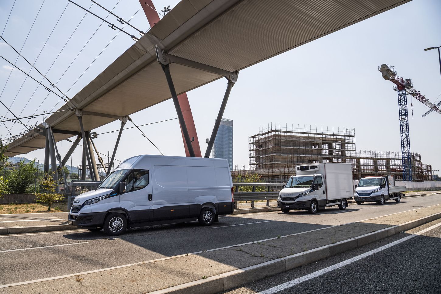 Iveco lanza al mercado la eDaily, el primer comercial eléctrico con una capacidad de carga y remolque récord