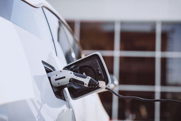 En noviembre, las ventas de vehículos electrificados han alcanzado en España el 15%, un 42% más que en el mismo periodo de 2022