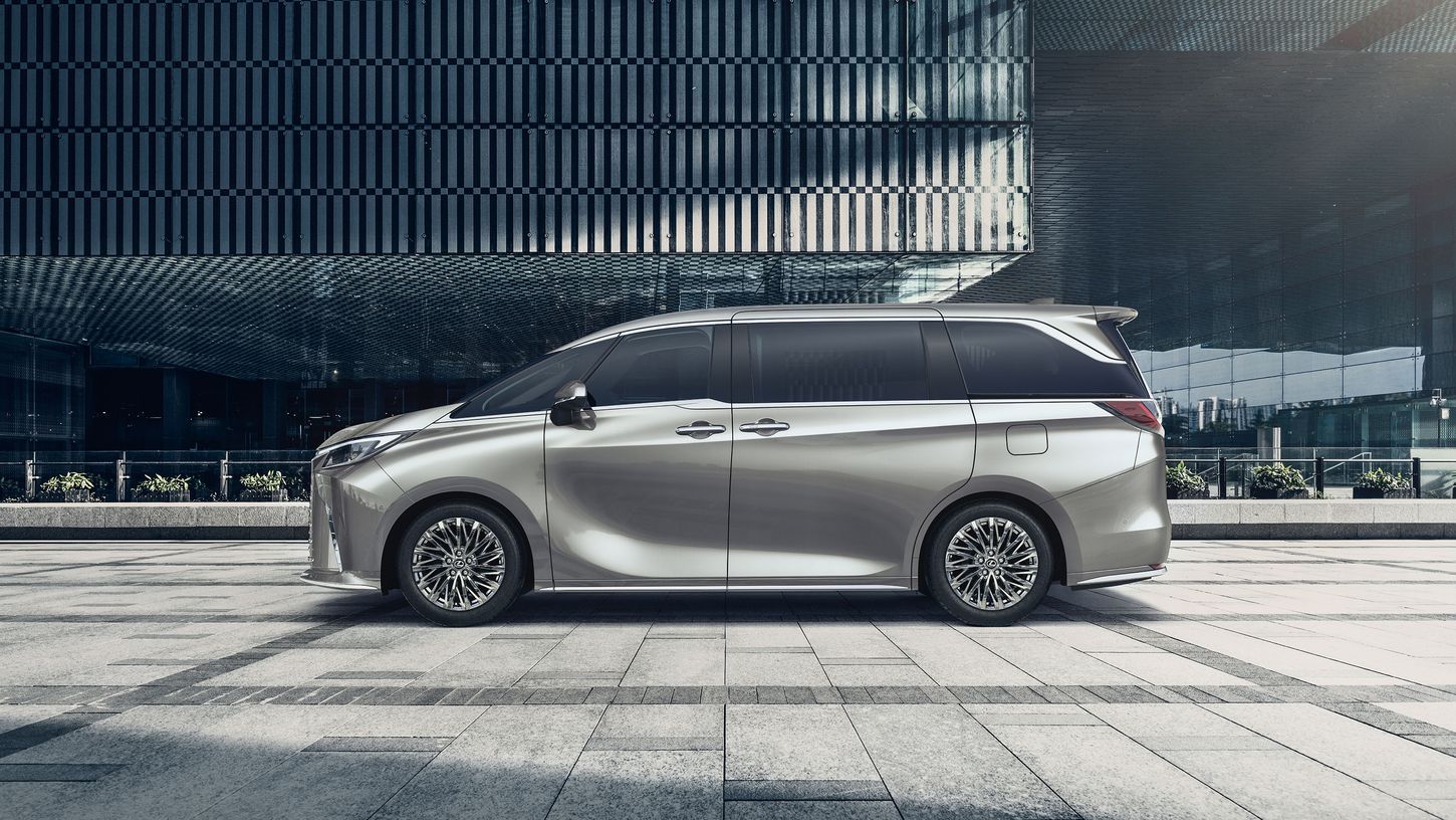 Lexus entra en un nuevo segmento con el LM uniendo lujo, calidad y confort en una limusina MPV