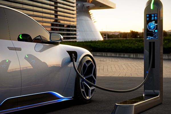 Más de la mitad de los conductores en España cree firmemente en el coche eléctrico como presente y futuro a pesar de todas las dudas