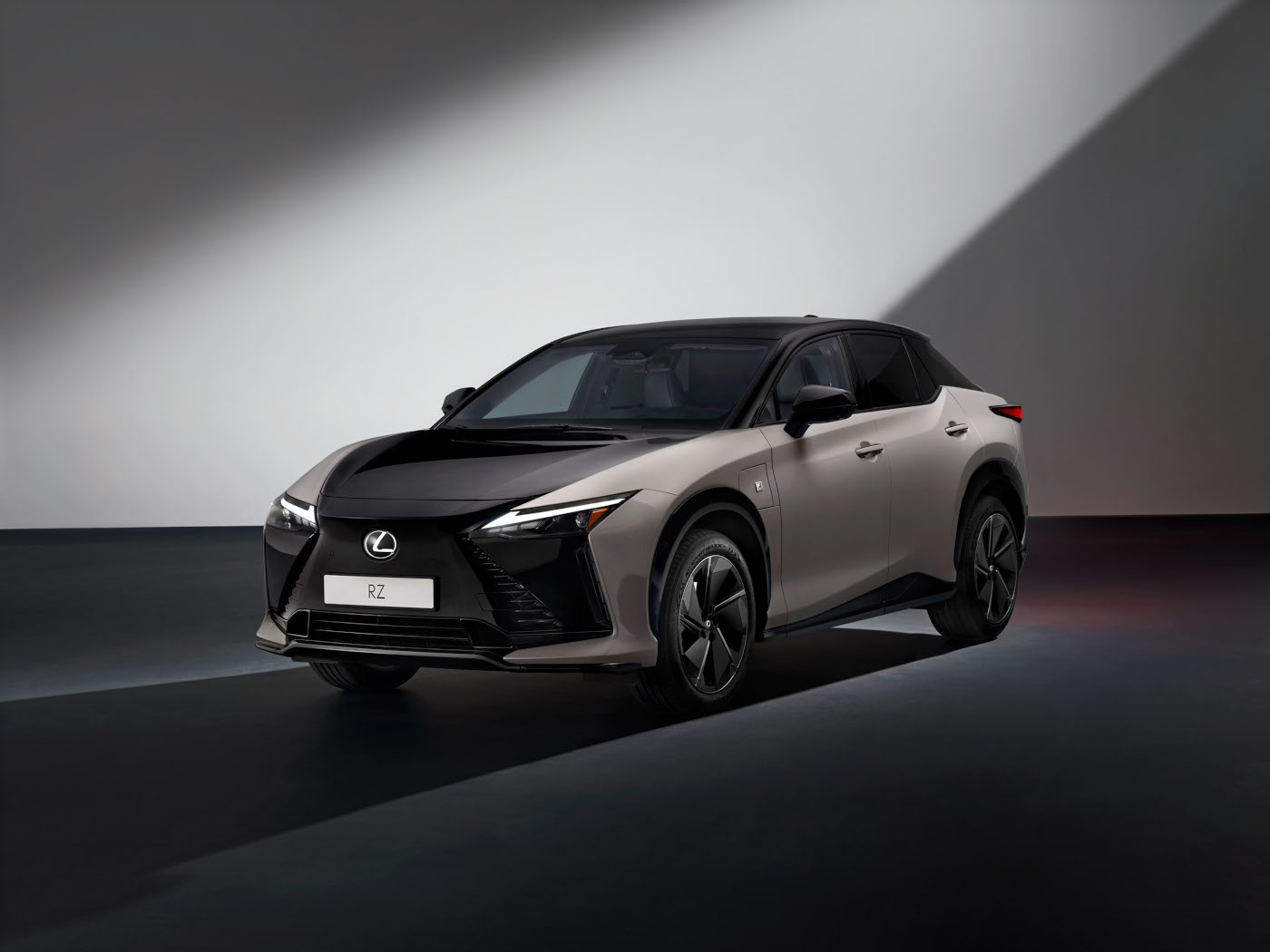 Nuevo Lexus RZ250, un SUV eléctrico 100% de hasta 408 caballos de potencia y hasta tracción total