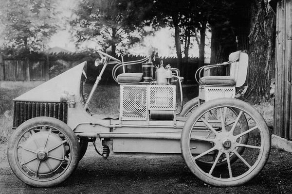 De Porsche, el siglo pasado, su motor eléctrico de rueda y su llegada la Luna casi 100 años después