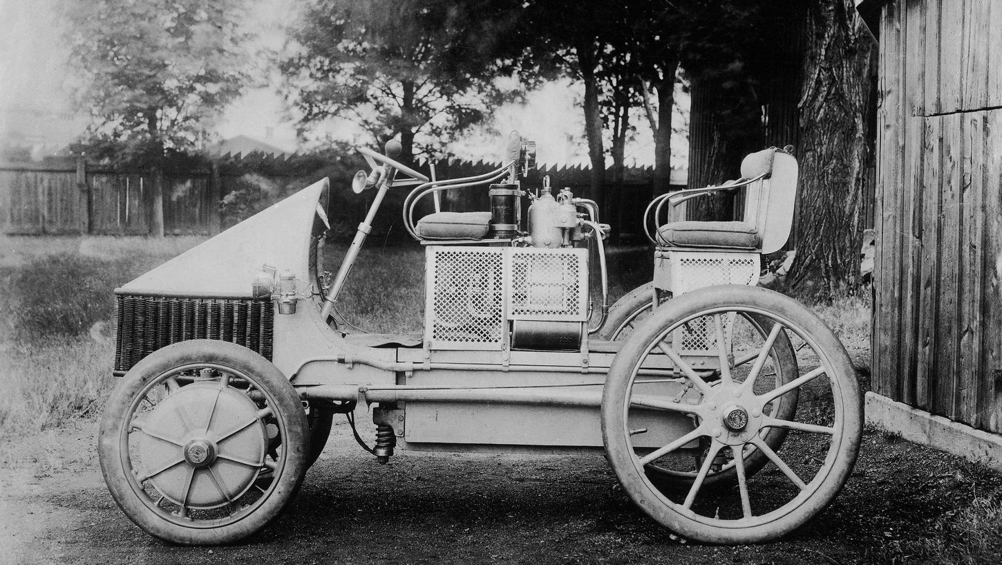 De Porsche, el siglo pasado, su motor eléctrico de rueda y su llegada la Luna casi 100 años después