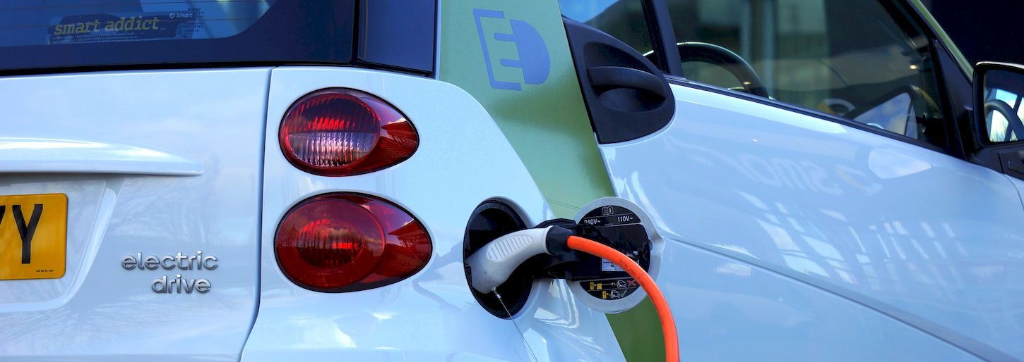 Qué coche elegir: híbrido o eléctrico vehículo eléctrico