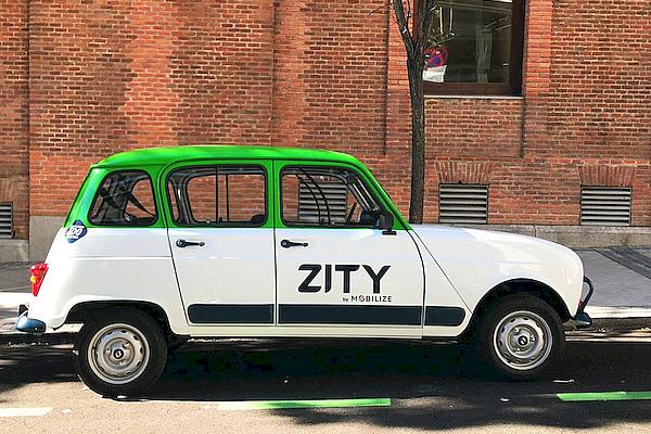 El Renault 4L celebra su 60º aniversario con una versión eléctrica que rodará por Madrid