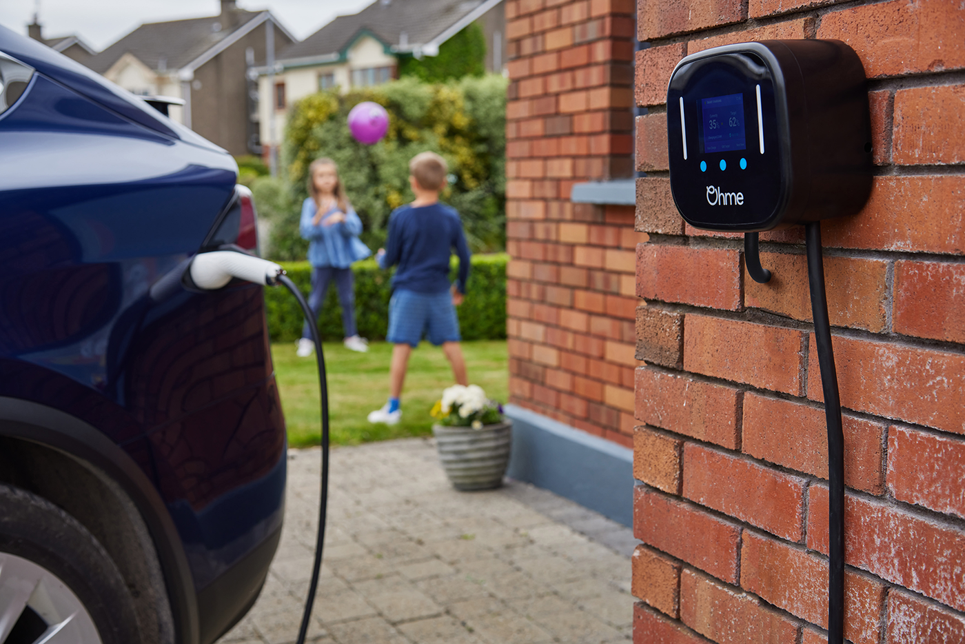 ¿Sabes qué tipos de conectores para tu coche electrificado existen y sus principales ventajas? ¿Y los diferentes tipos de cargadores?