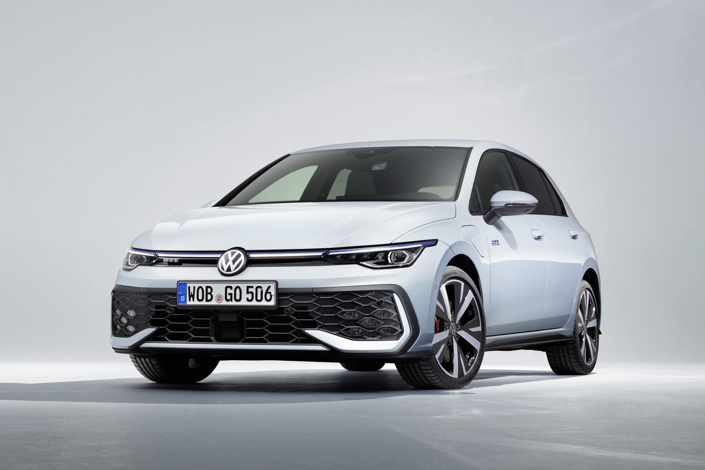 Actualización del Volkswagen Golf en su 50 Aniversario con versiones híbridas de mayor autonomía