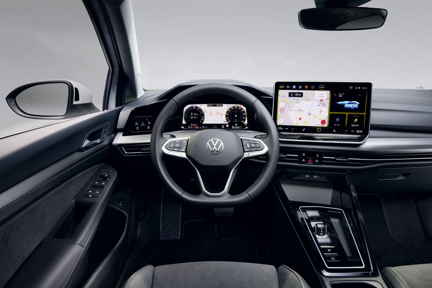 Actualización del Volkswagen Golf en su 50 Aniversario con versiones híbridas de mayor autonomía