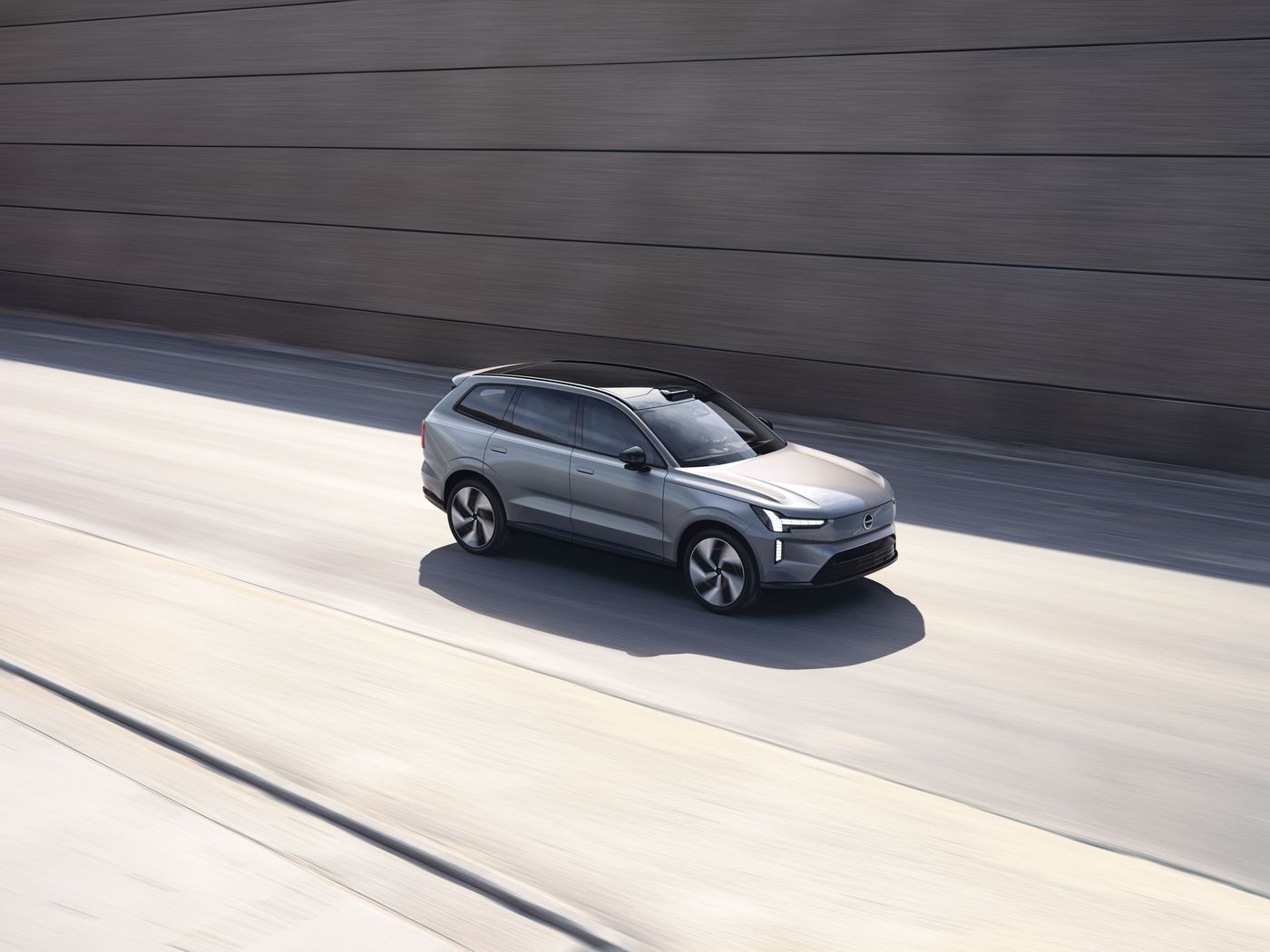 Volvo EX90, el nuevo SUV de siete plazas eléctrico de la marca sueca que se comercializará en 2023 tendrá hasta 517 CV y autonomía de 600 km