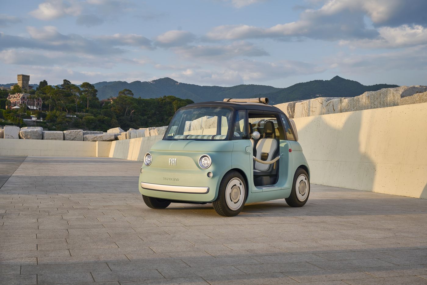 Vuelve el Fiat Topolino, ahora más playero y cien por cien eléctrico como cuadriciclo que es posible conducir desde los 15 años de edad